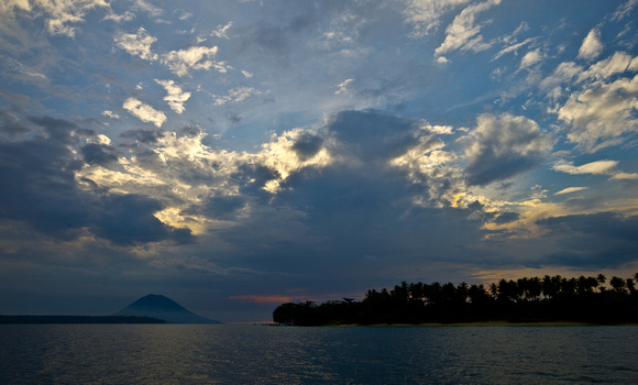 R.to L.: Siladen, Manado Tua and Bunaken Islands