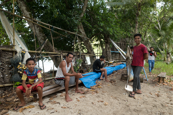 Fischermen on Tehang Island, off Bentung Bay